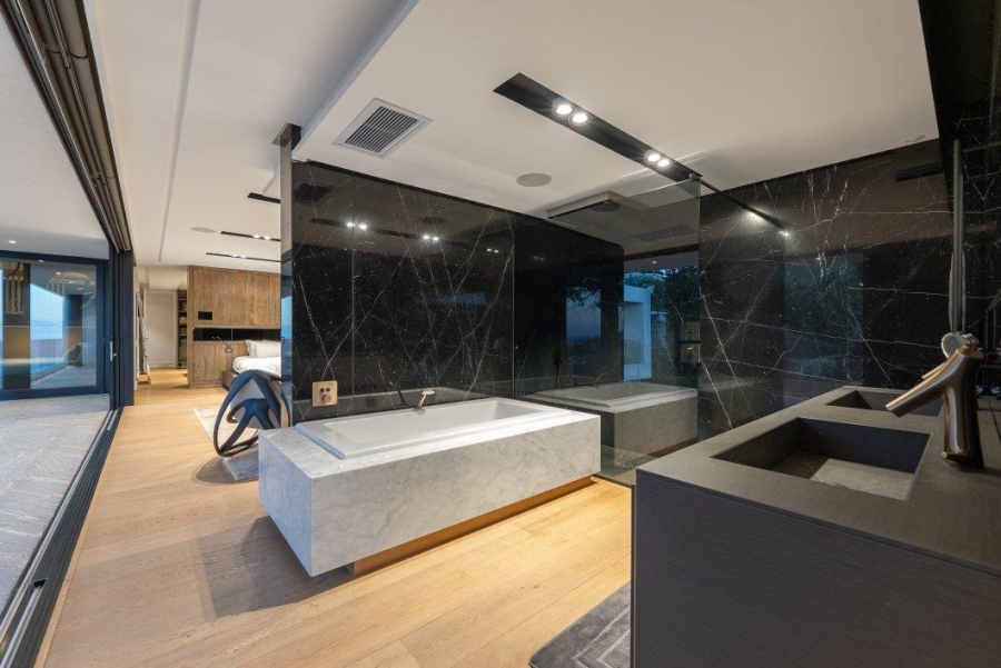 4 Bedroom Property for Sale in Camps Bay Western Cape